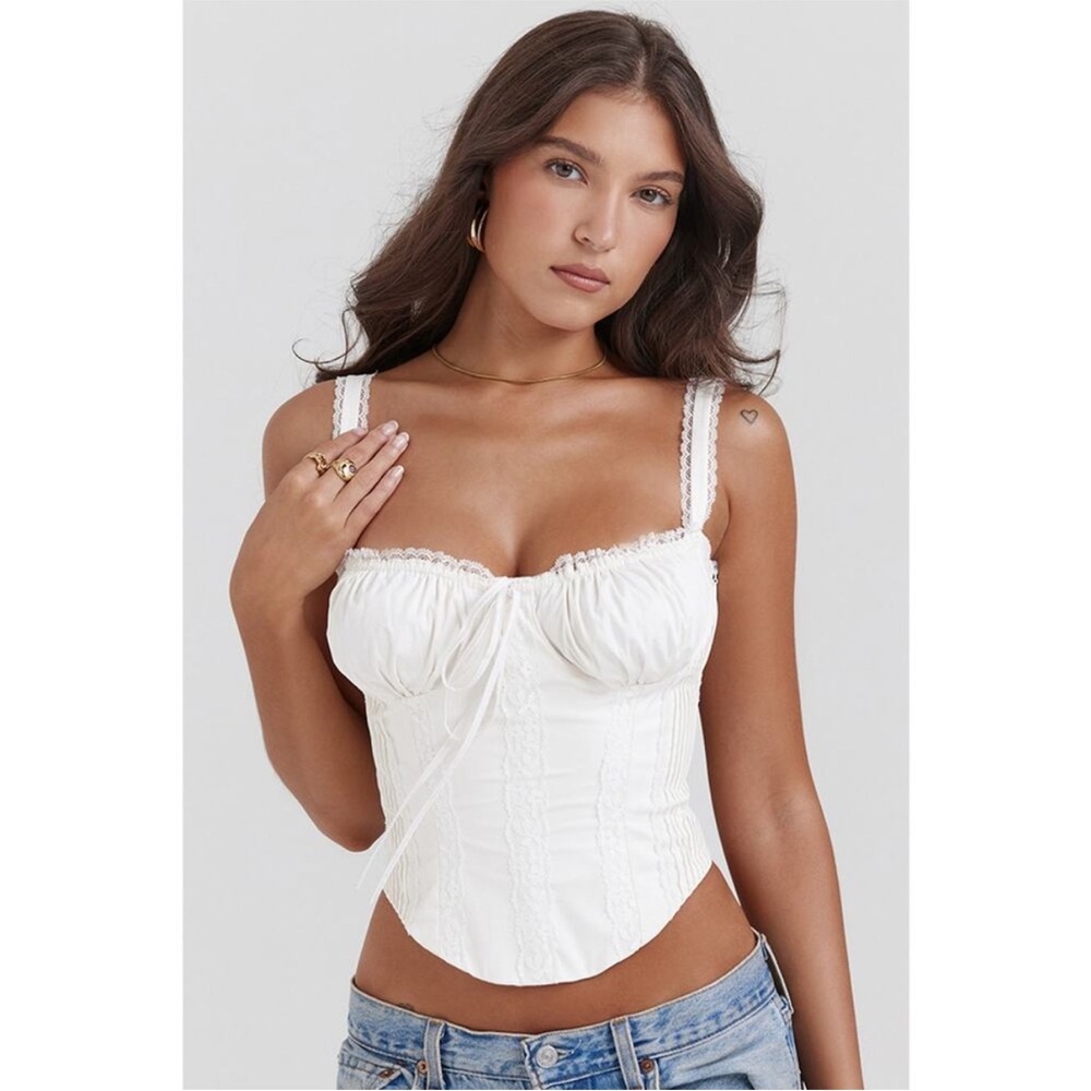 House of CB Gini white lace back corset NWOT